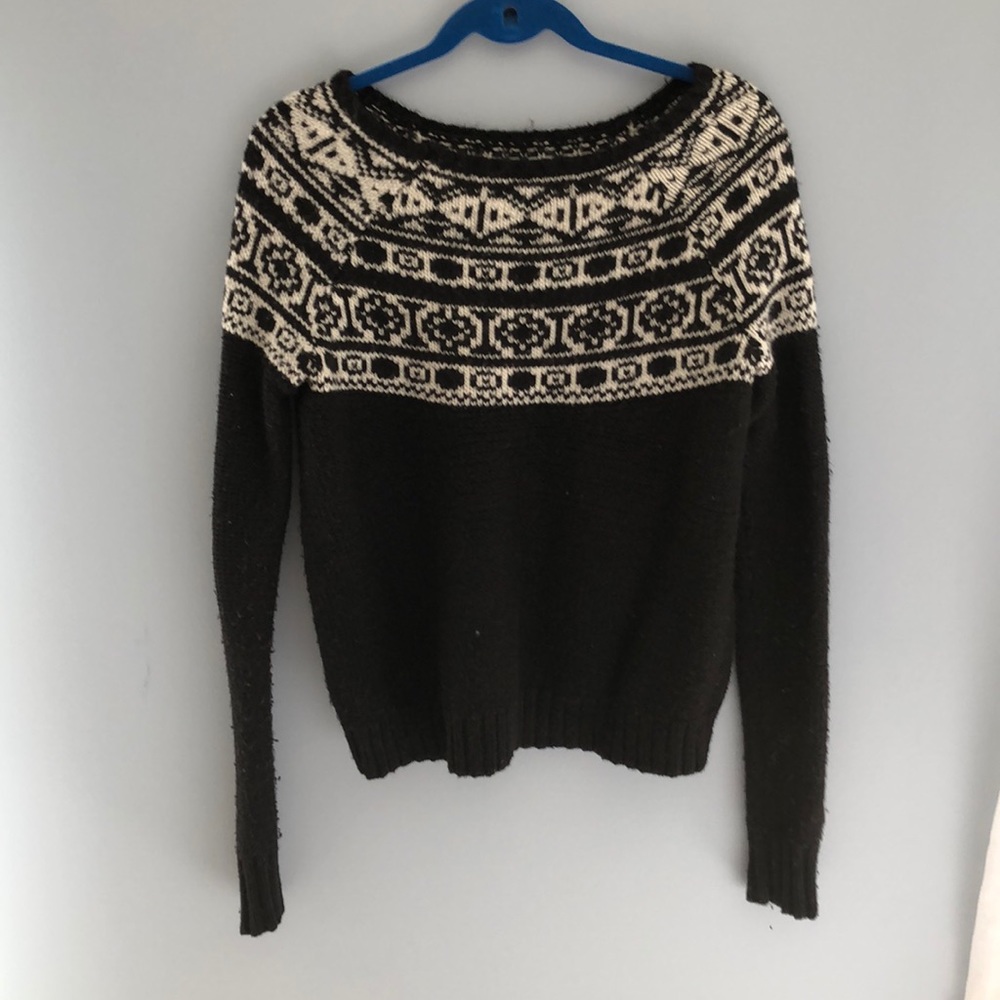 American Eagle Sweater